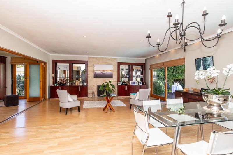 3 Bedroom Property for Sale in Constantia Western Cape